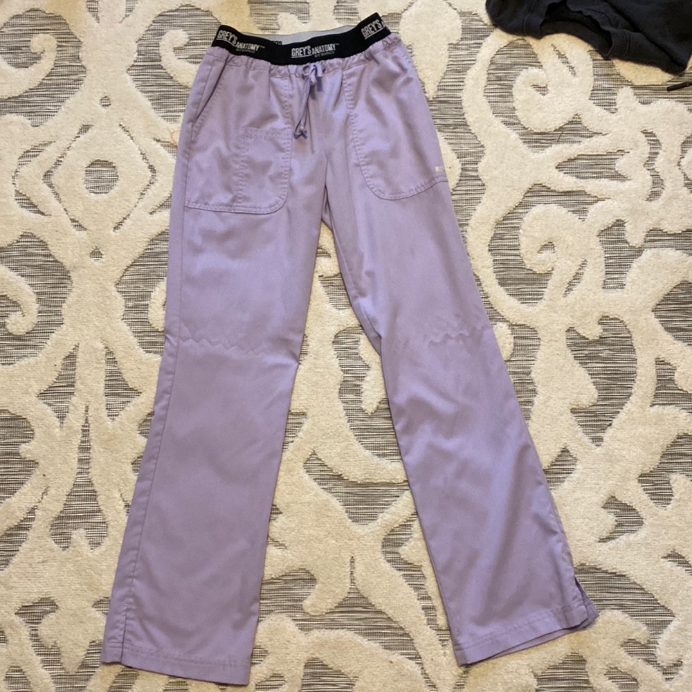 Grey’s Anatomy Active scrub set! Top & pants. Size XS.